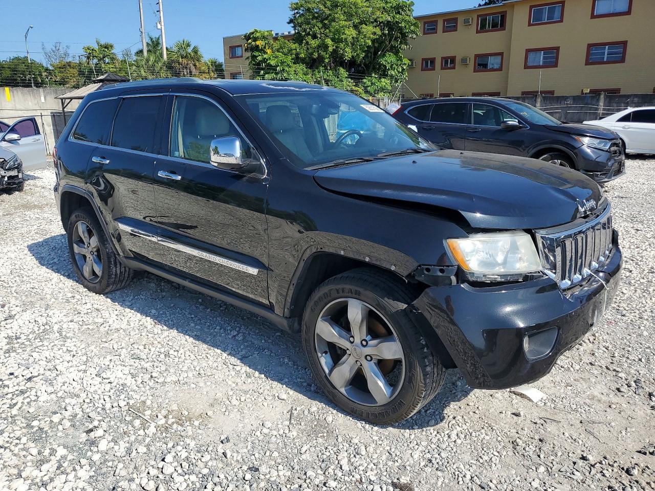 2013 Jeep Grand Cherokee Limited - Image 4