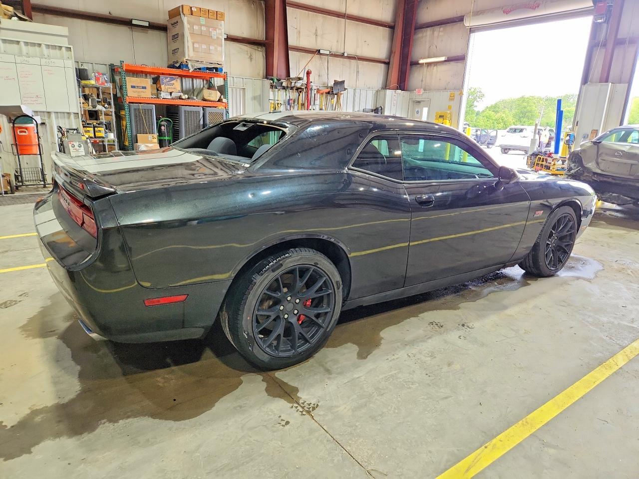 2011 Dodge Challenger Srt-8 - Фото 3