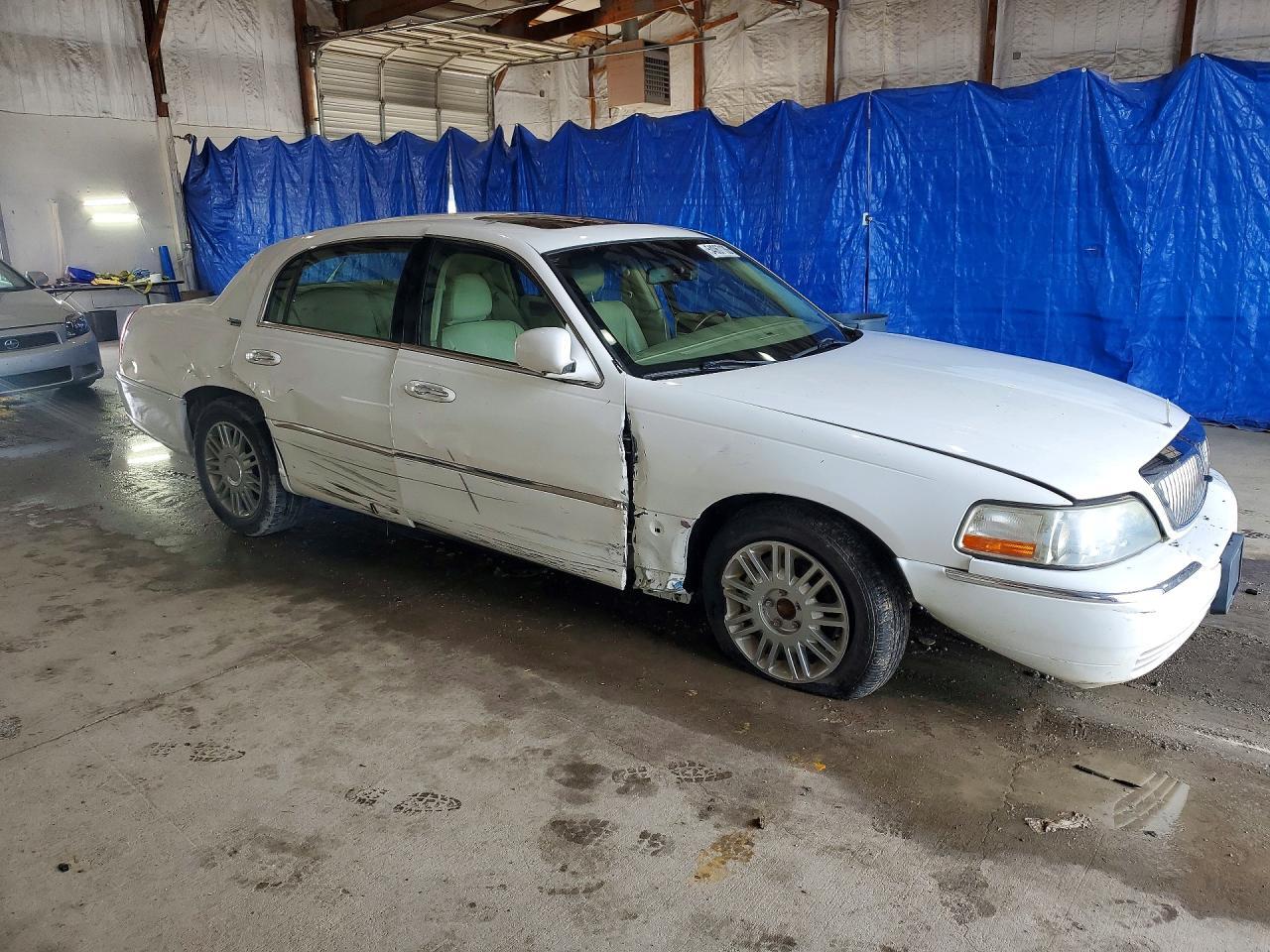 2006 Lincoln Town Car Signature Limited - Фото 4