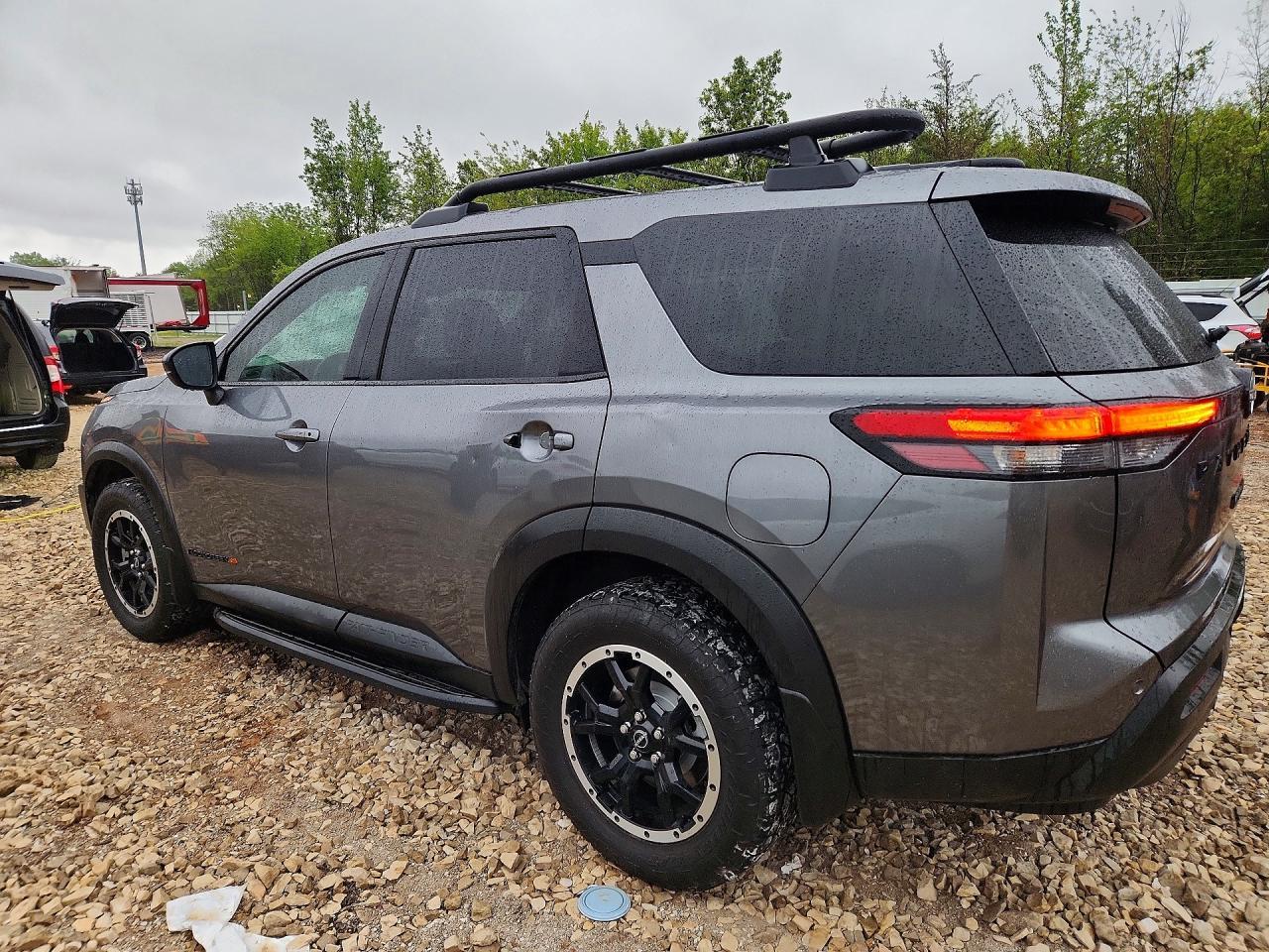 2023 Nissan Pathfinder Sv - Фото 2