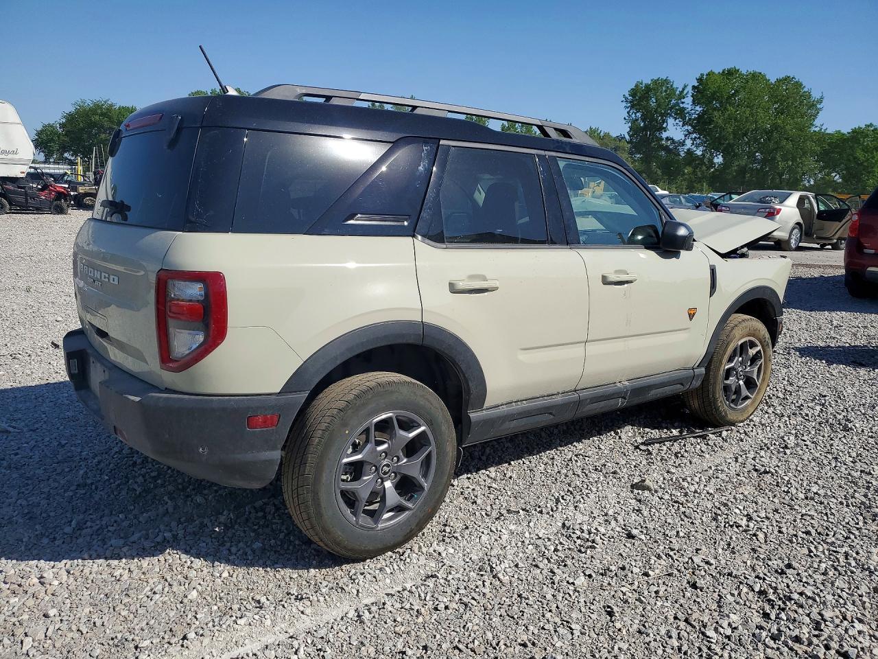 2024 Ford Bronco Sport Badlands - Image 3