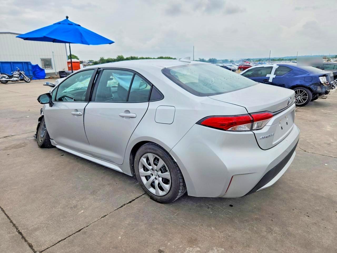 2022 Toyota Corolla Le - Фото 2