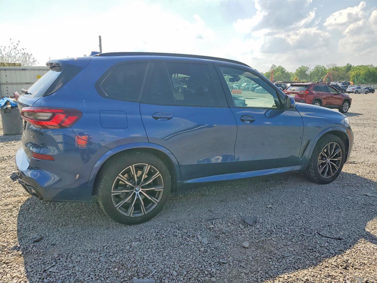 2021 BMW X5 xDrive40I - Фото 3