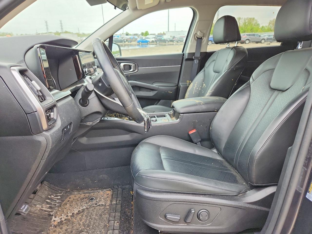 2023 Kia Sorento S - Image 7