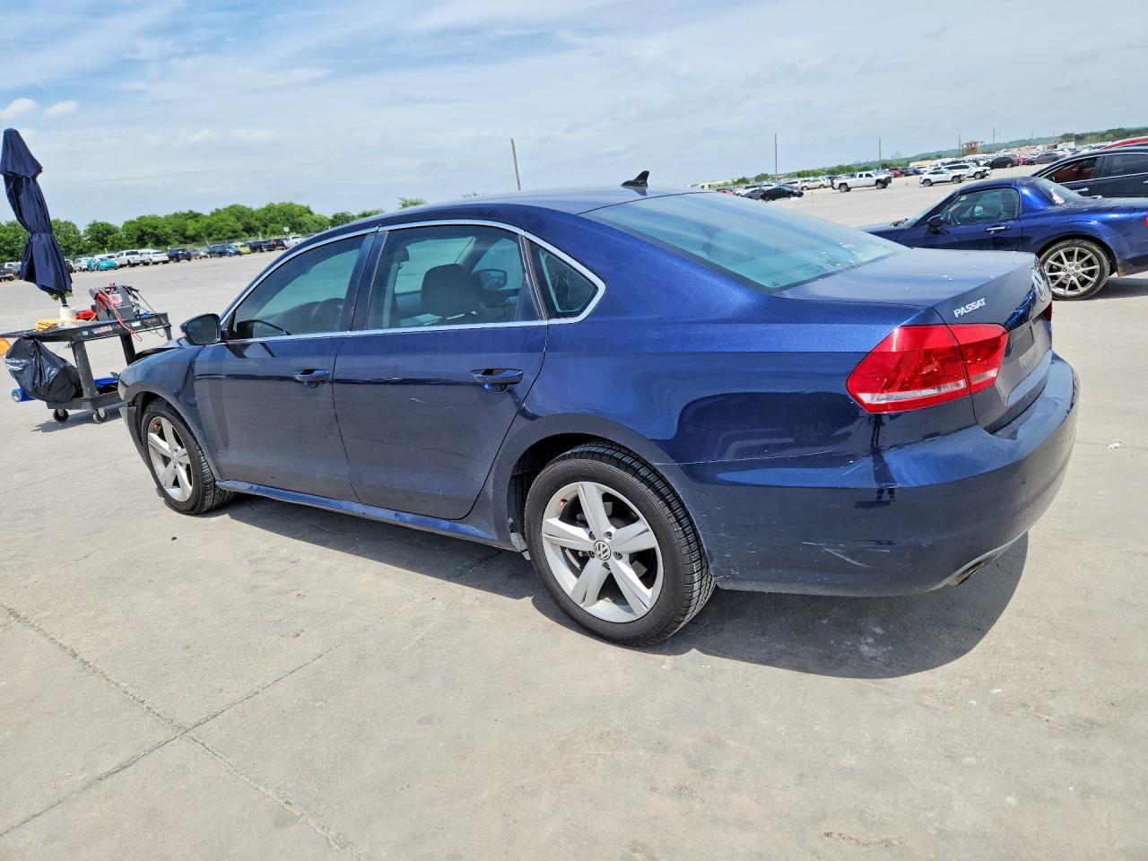 2013 Volkswagen Passat Se - Фото 2