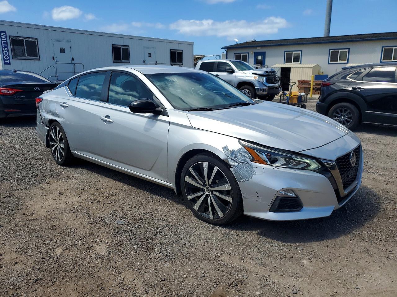 2020 Nissan Altima Sr - Фото 4
