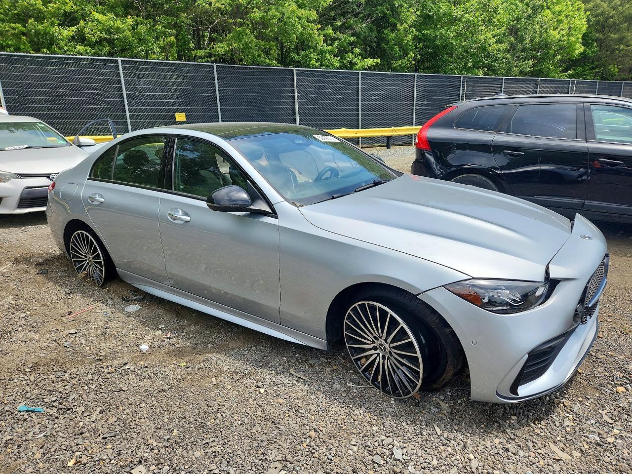 2025 Mercedes-Benz C 300 4Matic - Image 4