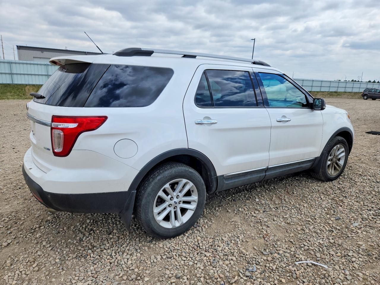 2013 Ford Explorer Xlt - Image 3