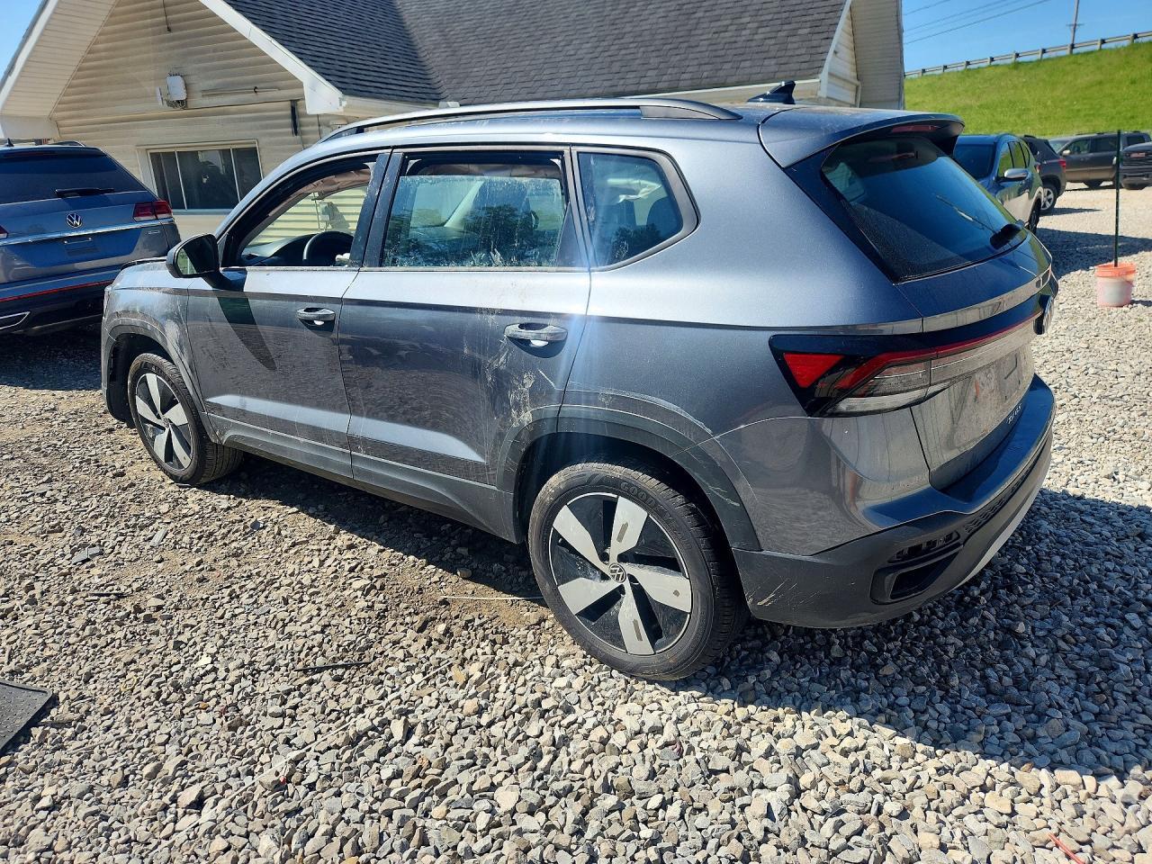 2025 Volkswagen Taos S - Фото 2