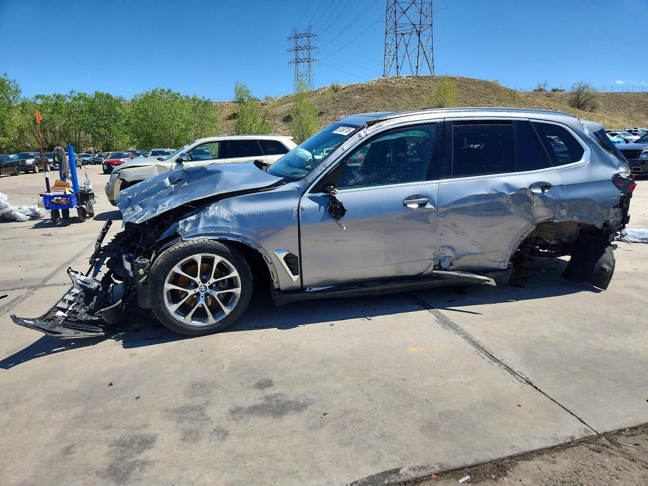 2024 BMW X5 xDrive40I