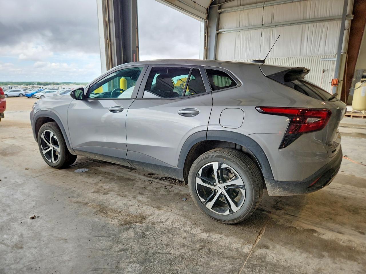 2024 Chevrolet Trax 1Rs - Image 2