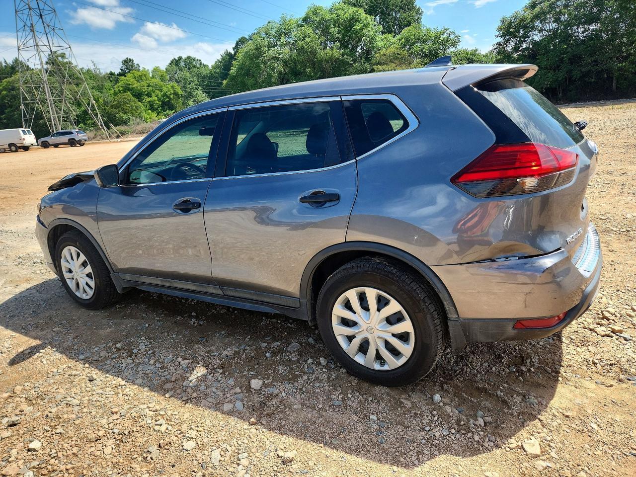 2017 Nissan Rogue S - Image 2