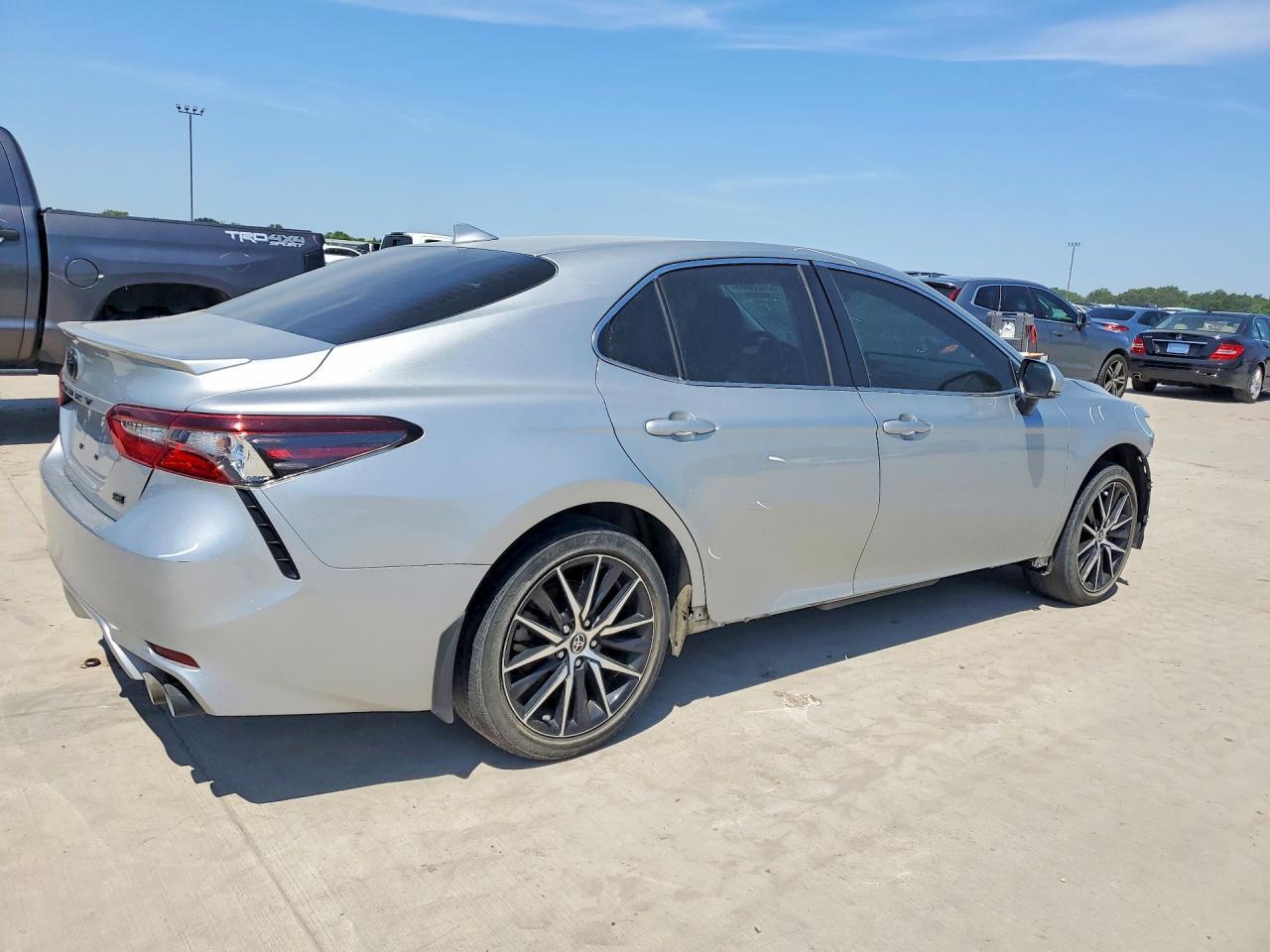2024 Toyota Camry Se - Фото 3