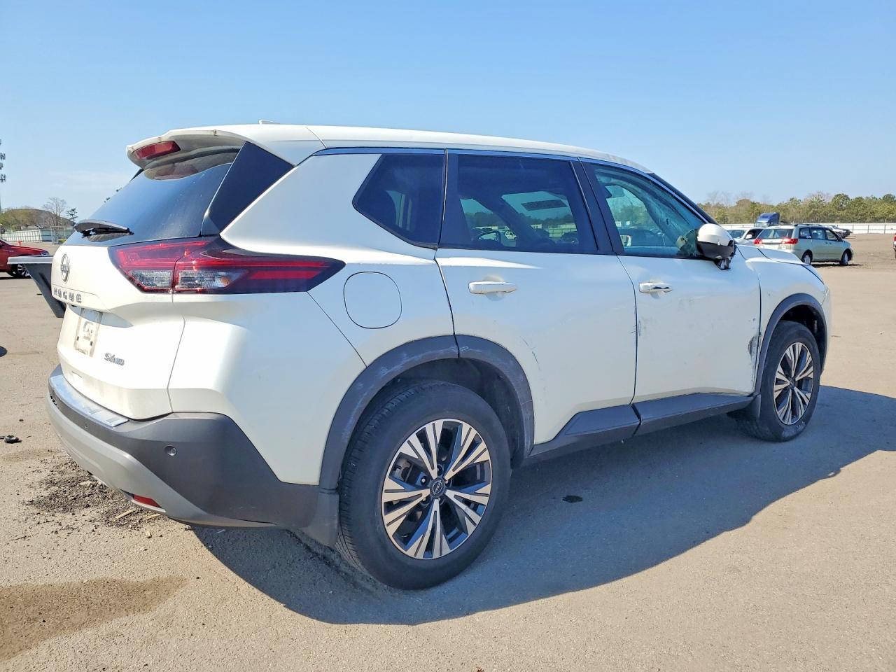 2023 Nissan Rogue Sv - Image 3