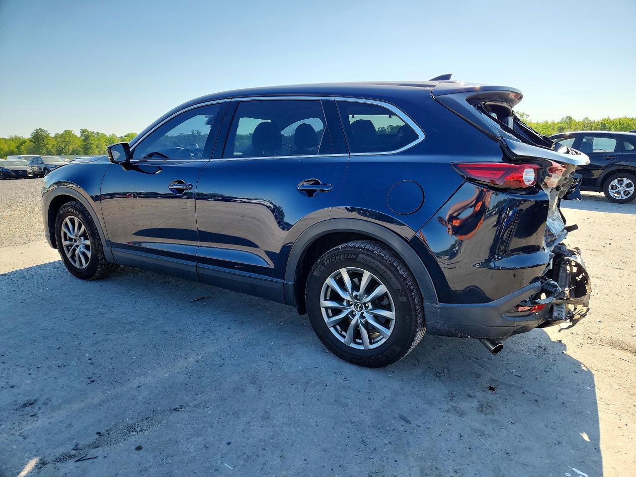 2018 Mazda Cx-9 Touring - Image 2