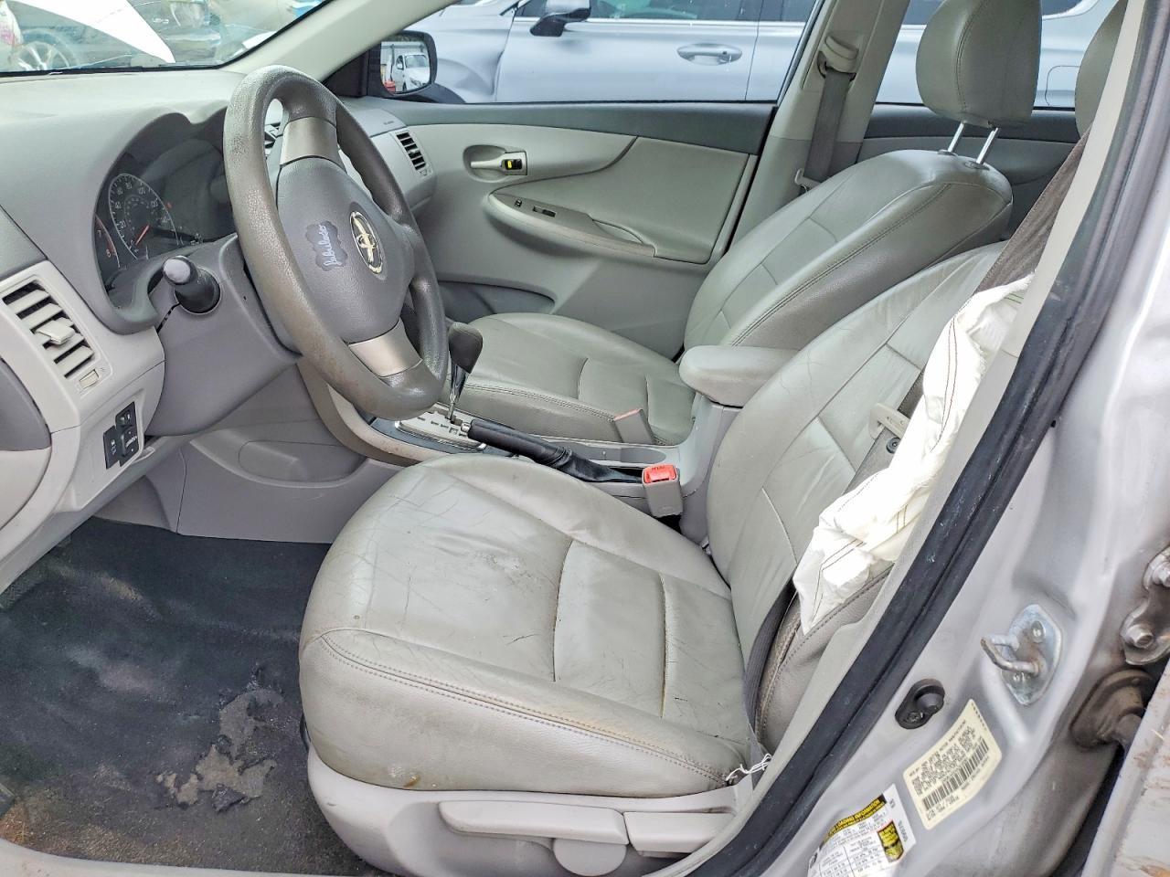 2010 Toyota Corolla Le - Фото 7