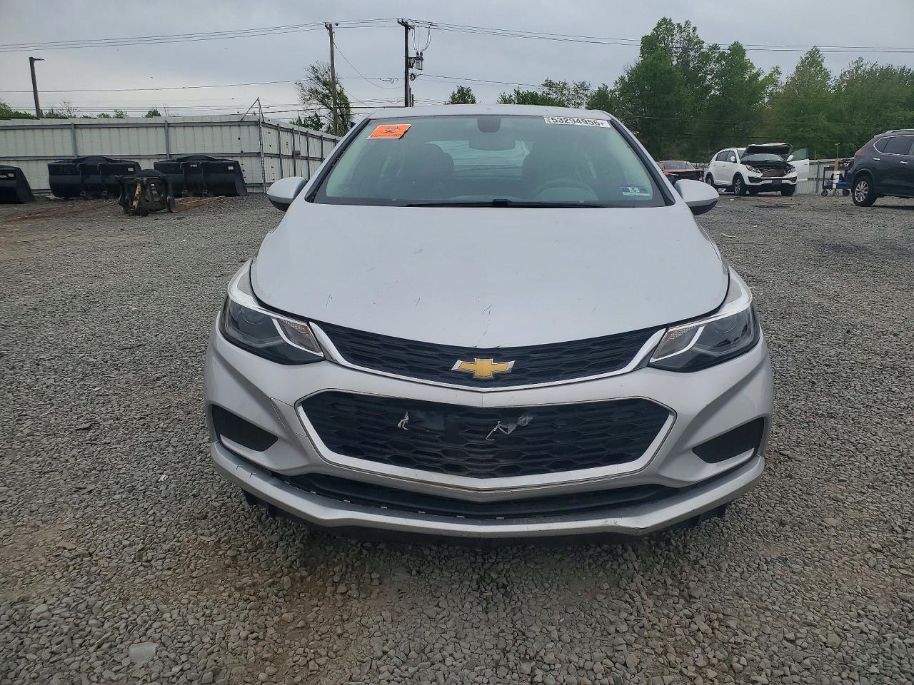 2017 Chevrolet Cruze Lt - Image 5