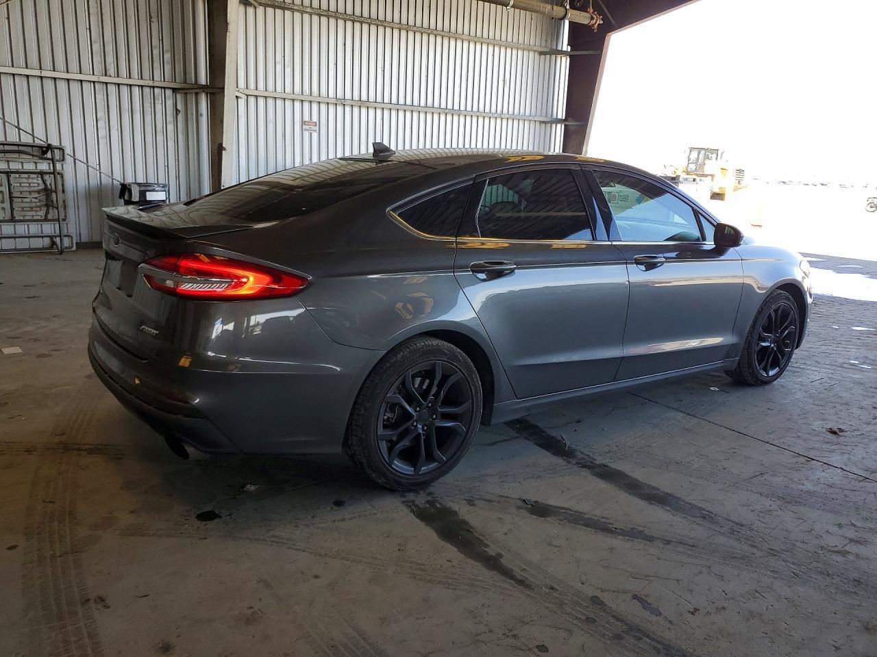 2019 Ford Fusion Se - Фото 3