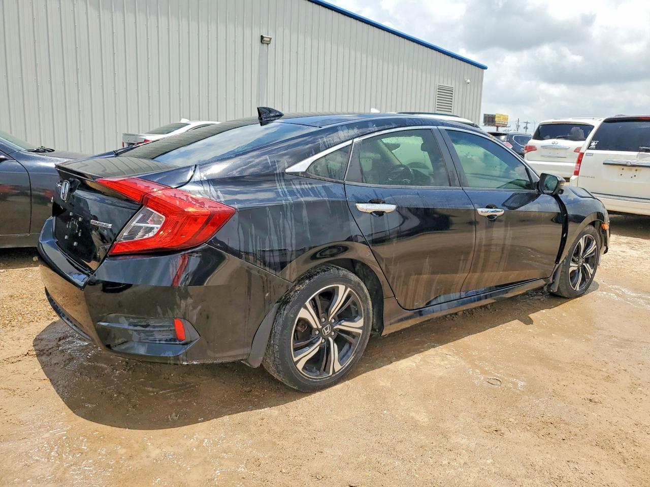 2016 Honda Civic Touring - Фото 3