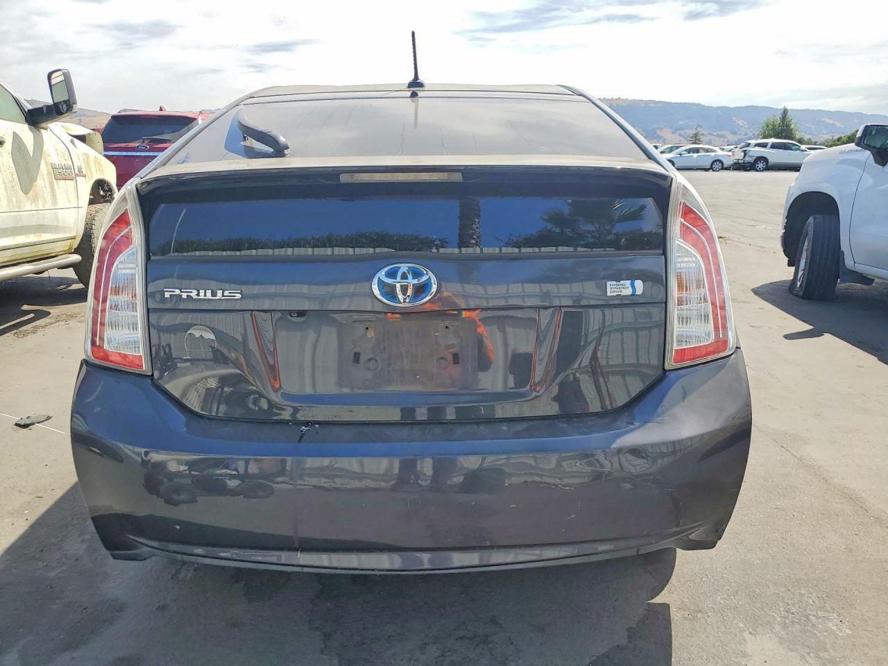 2015 Toyota Prius Three - Фото 6
