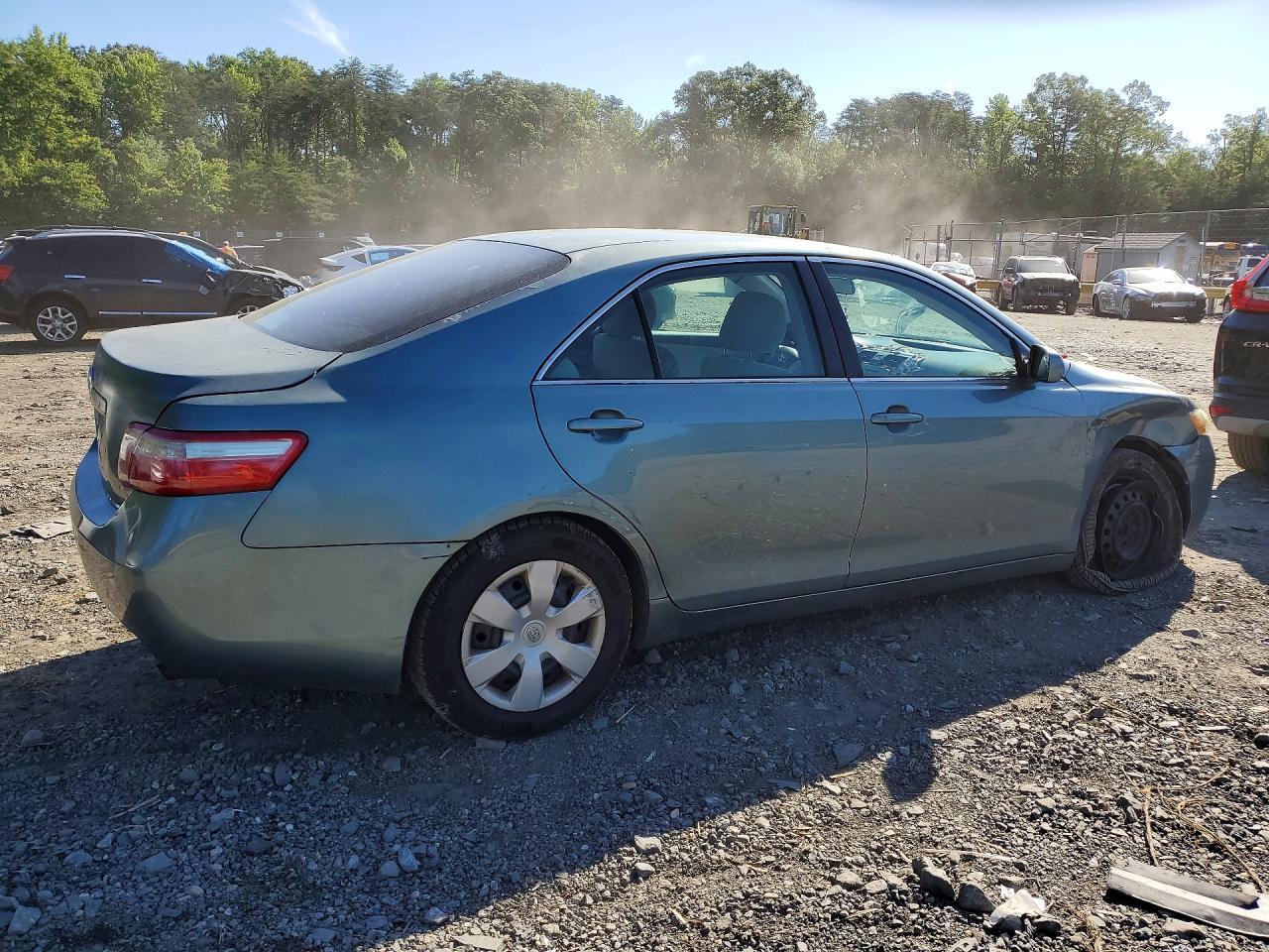 2008 Toyota Camry Le - Image 3