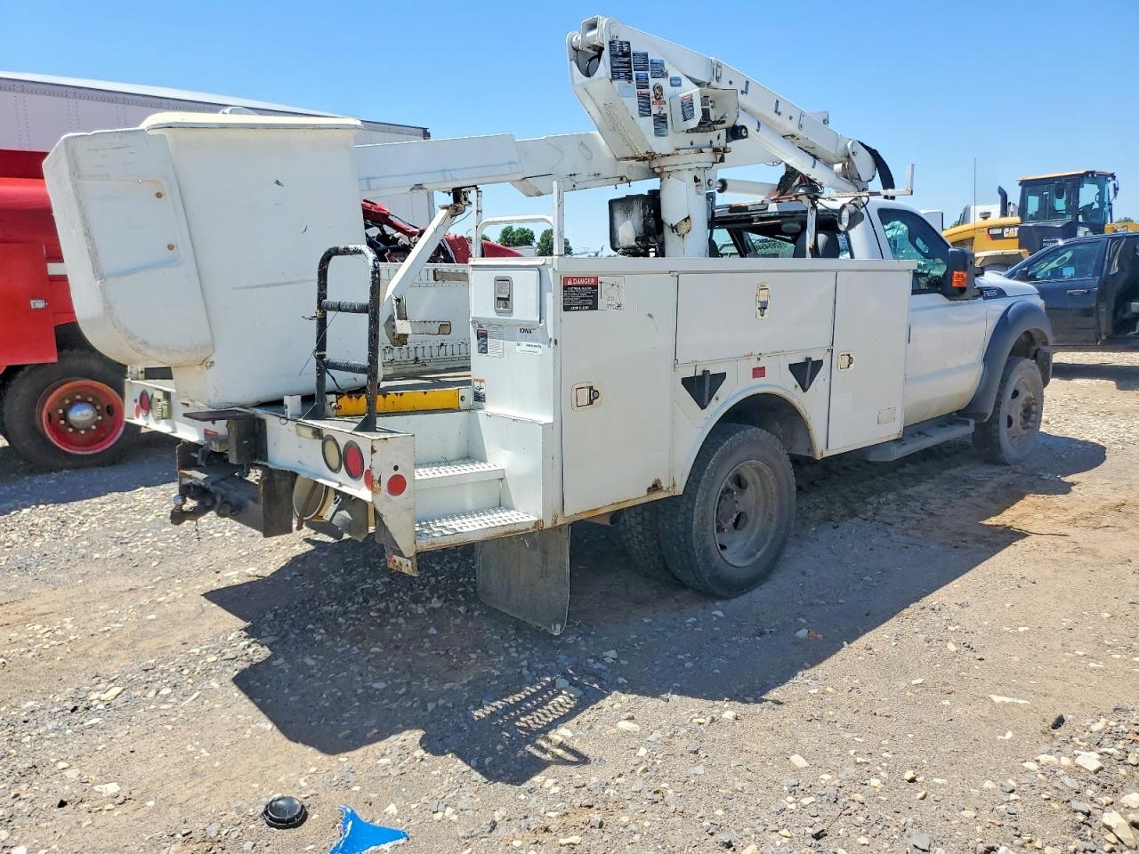 2013 Ford F550 Super - Bucket Truck - Image 4