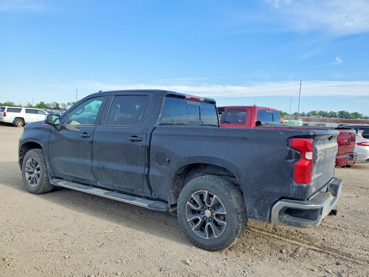 2022 Chevrolet Silverado Ltd K1500 Lt - Image 2