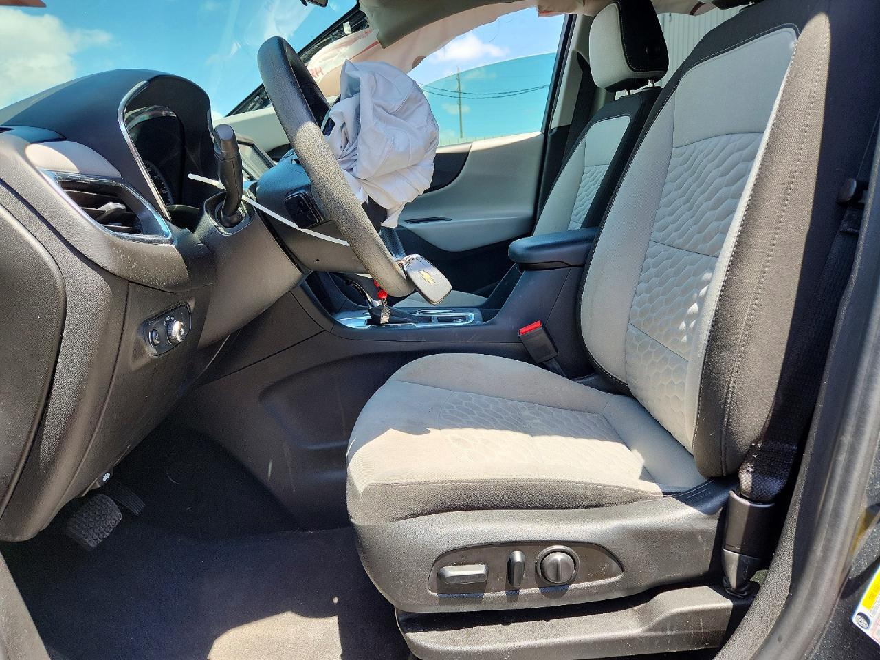 2020 Chevrolet Equinox Ls - Image 7
