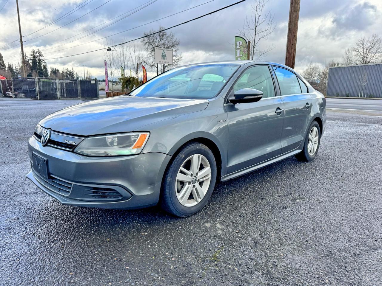 2013 Volkswagen Jetta Hybrid - Image 2