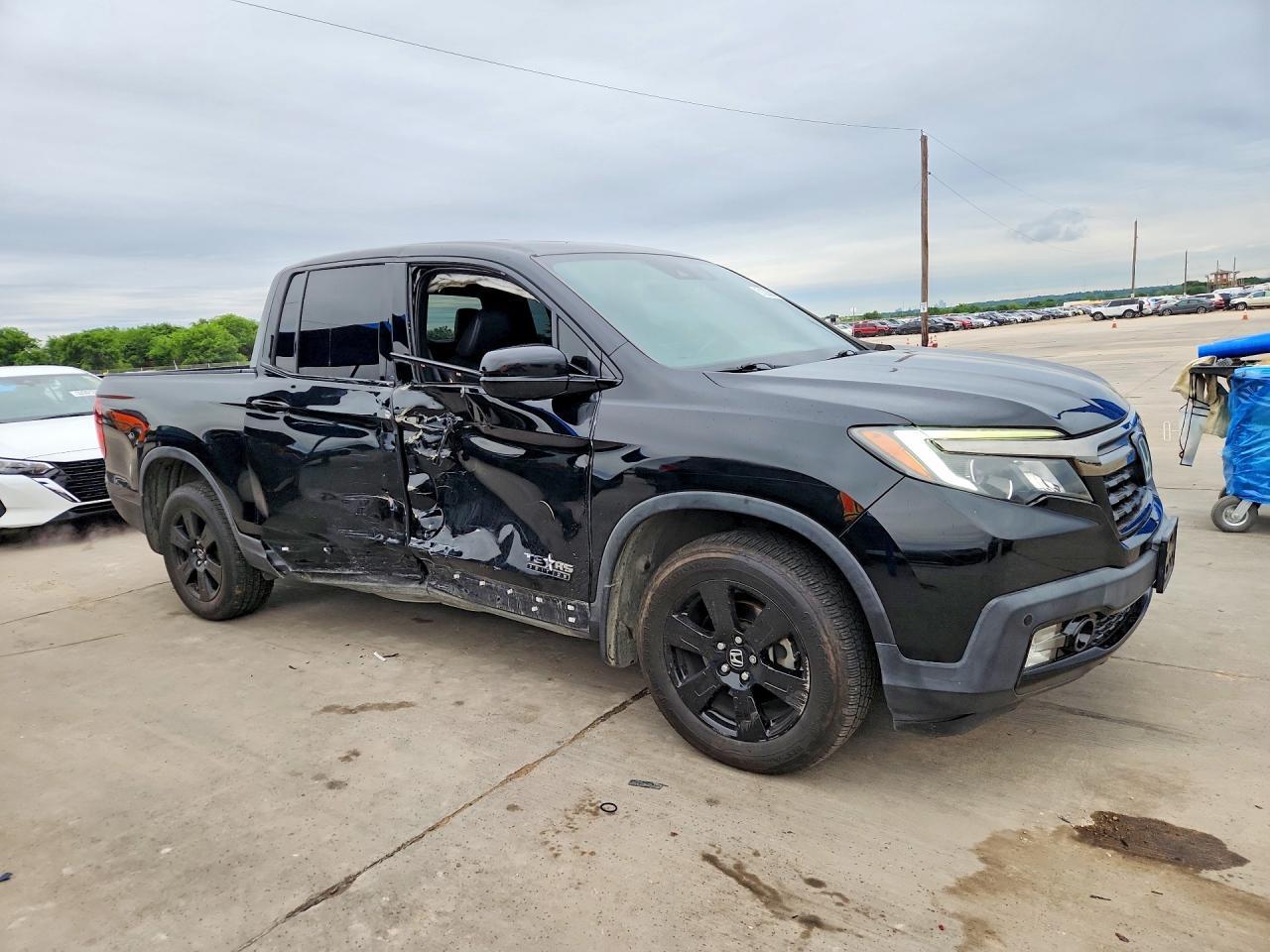2019 Honda Ridgeline - Image 4