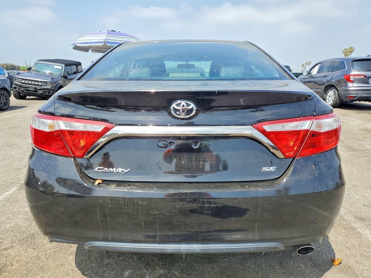 2016 Toyota Camry Se - Фото 6