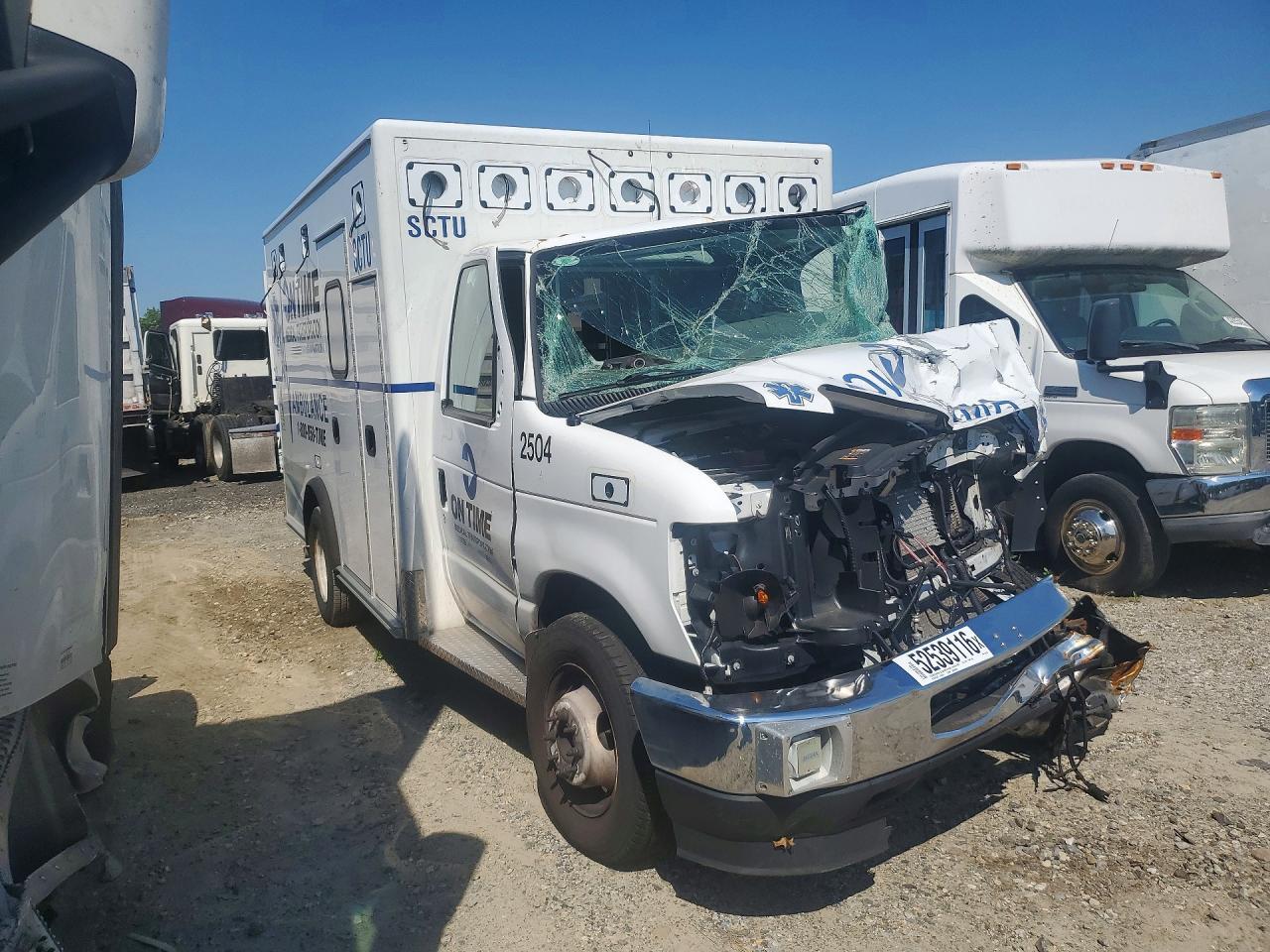 2024 Ford Econoline E350 Super Duty Cutaway Van - Фото 4