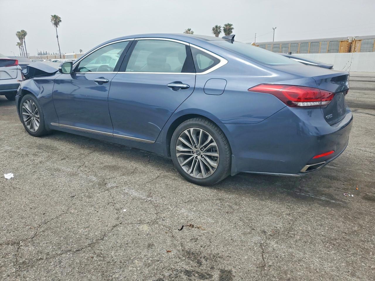 2016 Hyundai Genesis 3.8L - Фото 2