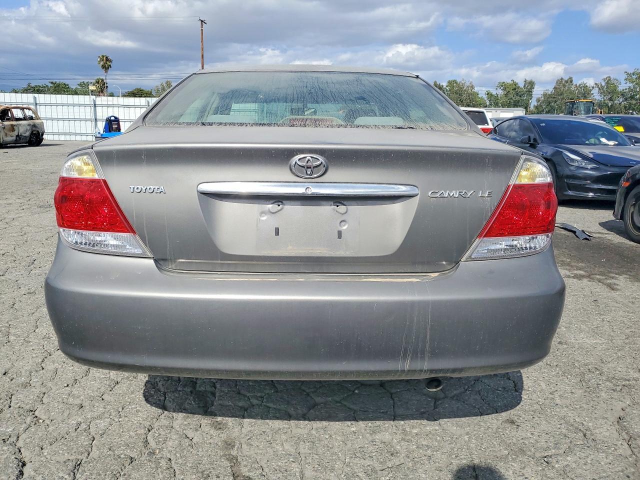 2005 Toyota Camry Le - Фото 6