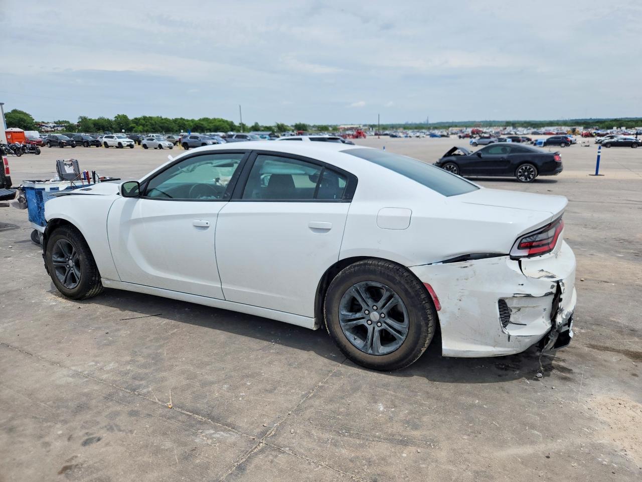 2022 Dodge Charger Sxt - Image 2