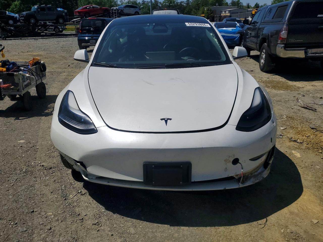 2023 Tesla Model 3 - Фото 5