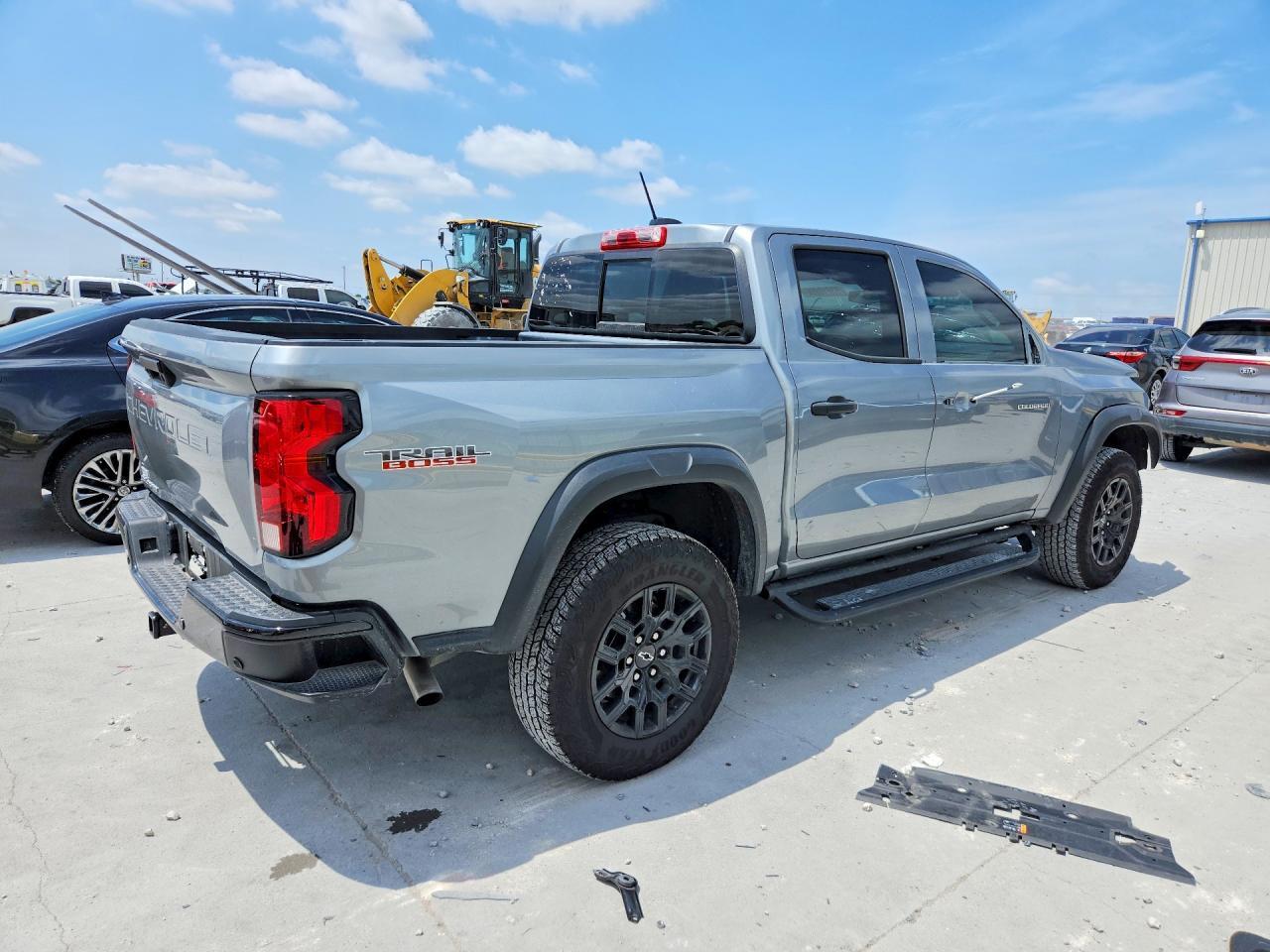 2025 Chevrolet Colorado Trail Boss - Image 3