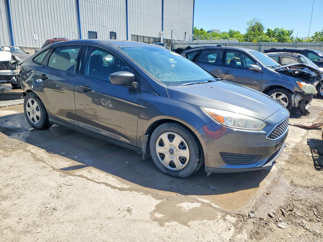 2016 Ford Focus S - Фото 4