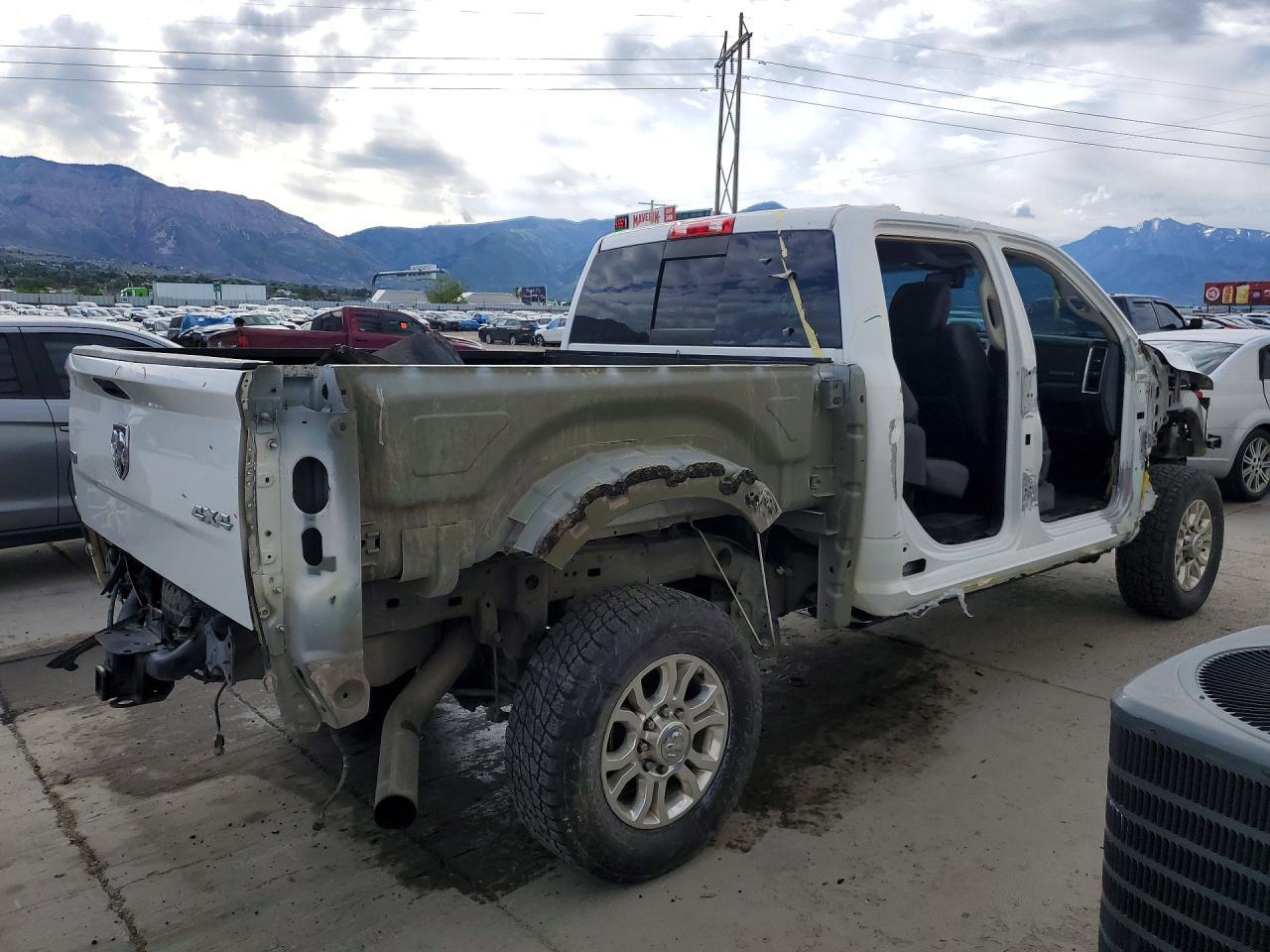 2017 Ram 2500 Laramie - Image 3