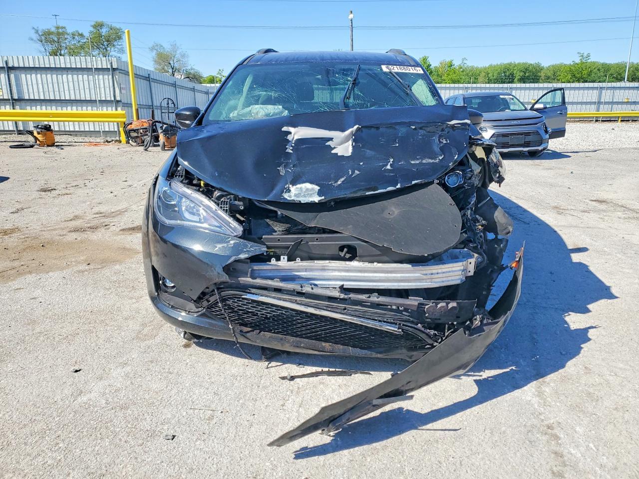 2018 Chrysler Pacifica Touring L - Image 5