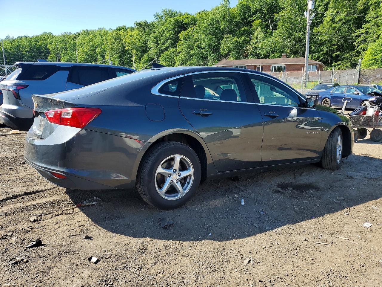 2017 Chevrolet Malibu Ls - Фото 3