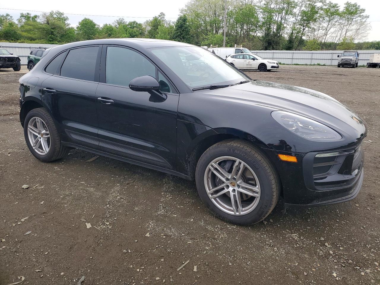 2026 Porsche Macan Base - Image 4