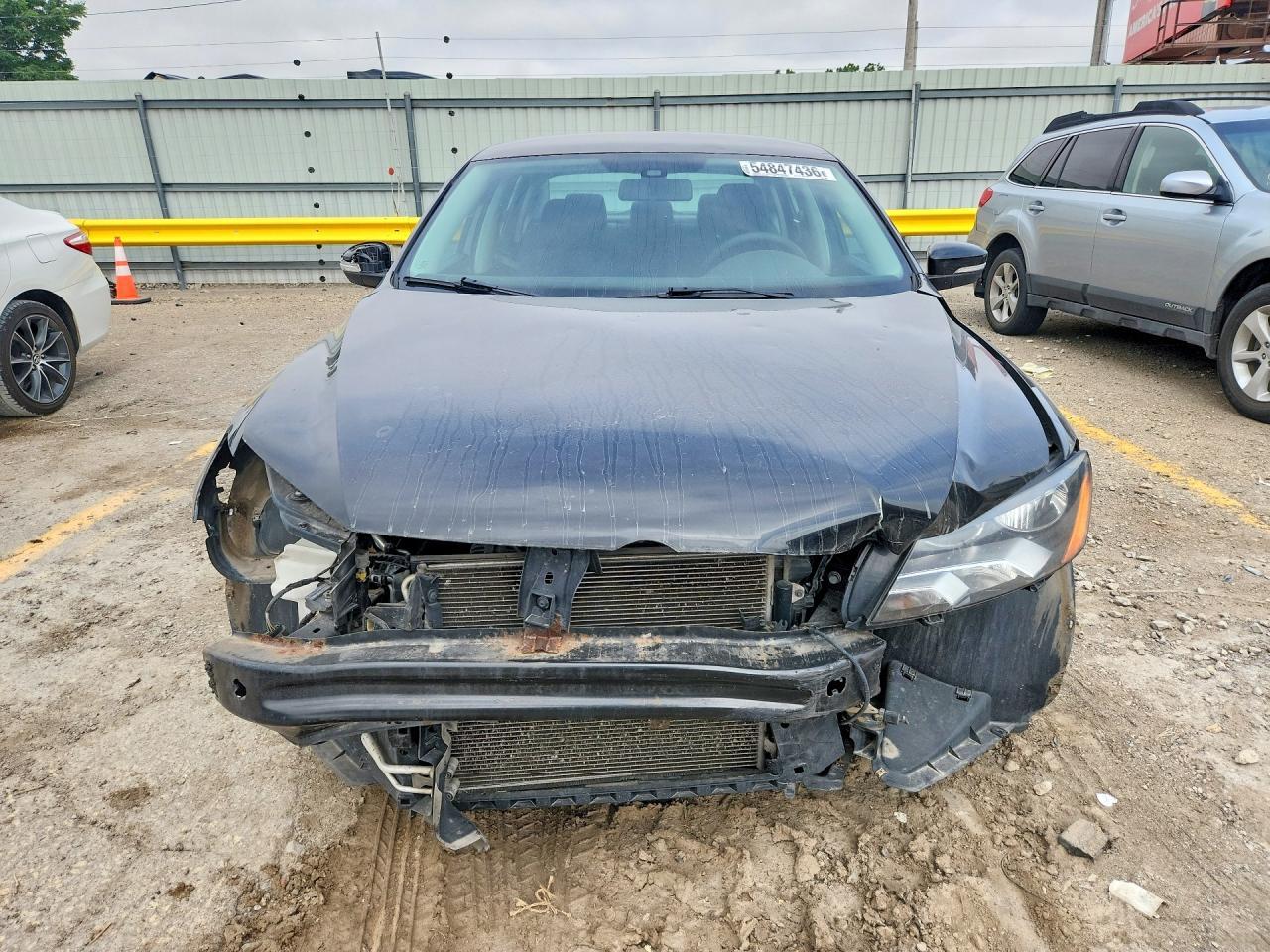 2013 Volkswagen Passat S - Фото 5
