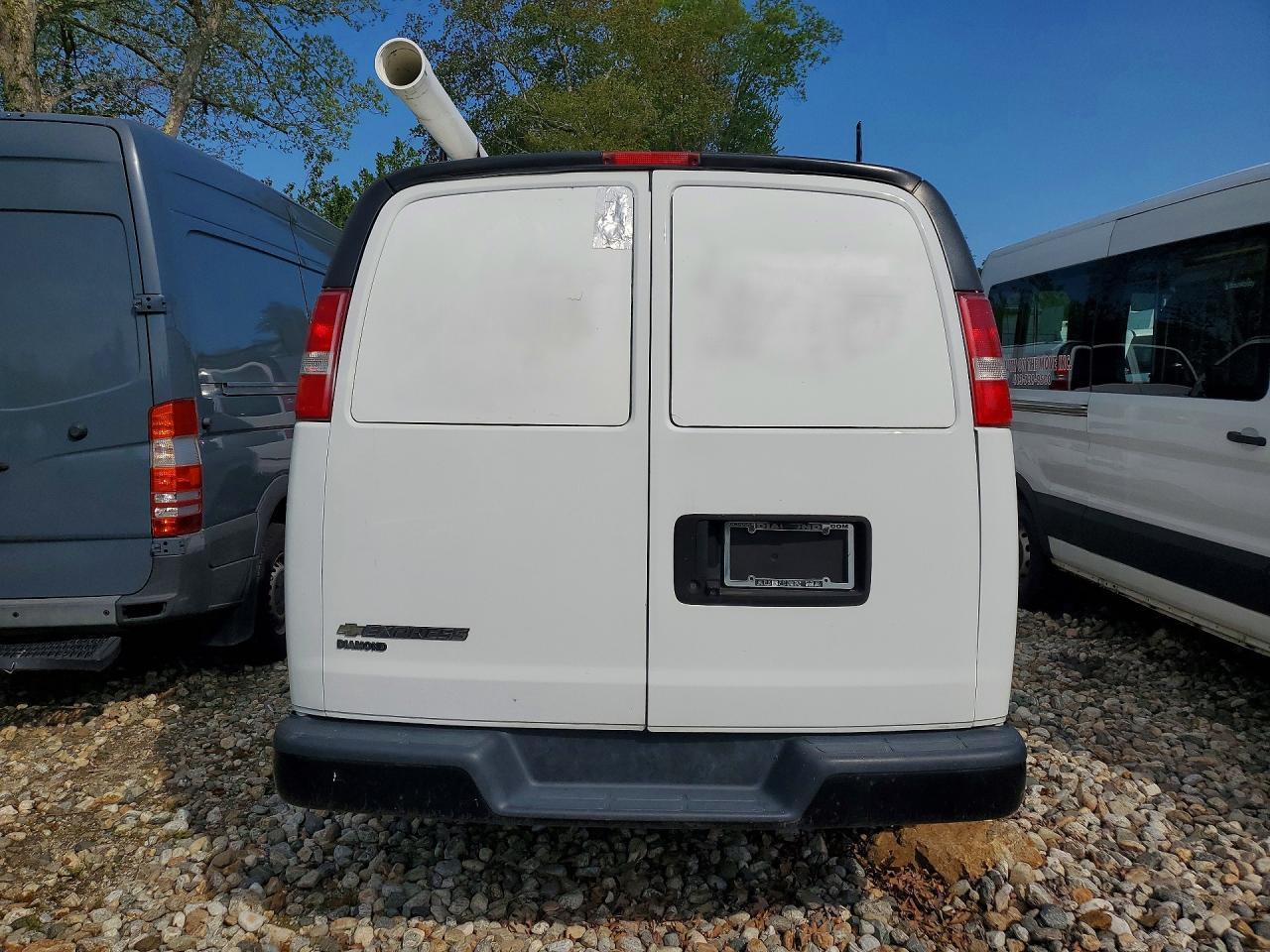2020 Chevrolet Express G2500 - Image 6