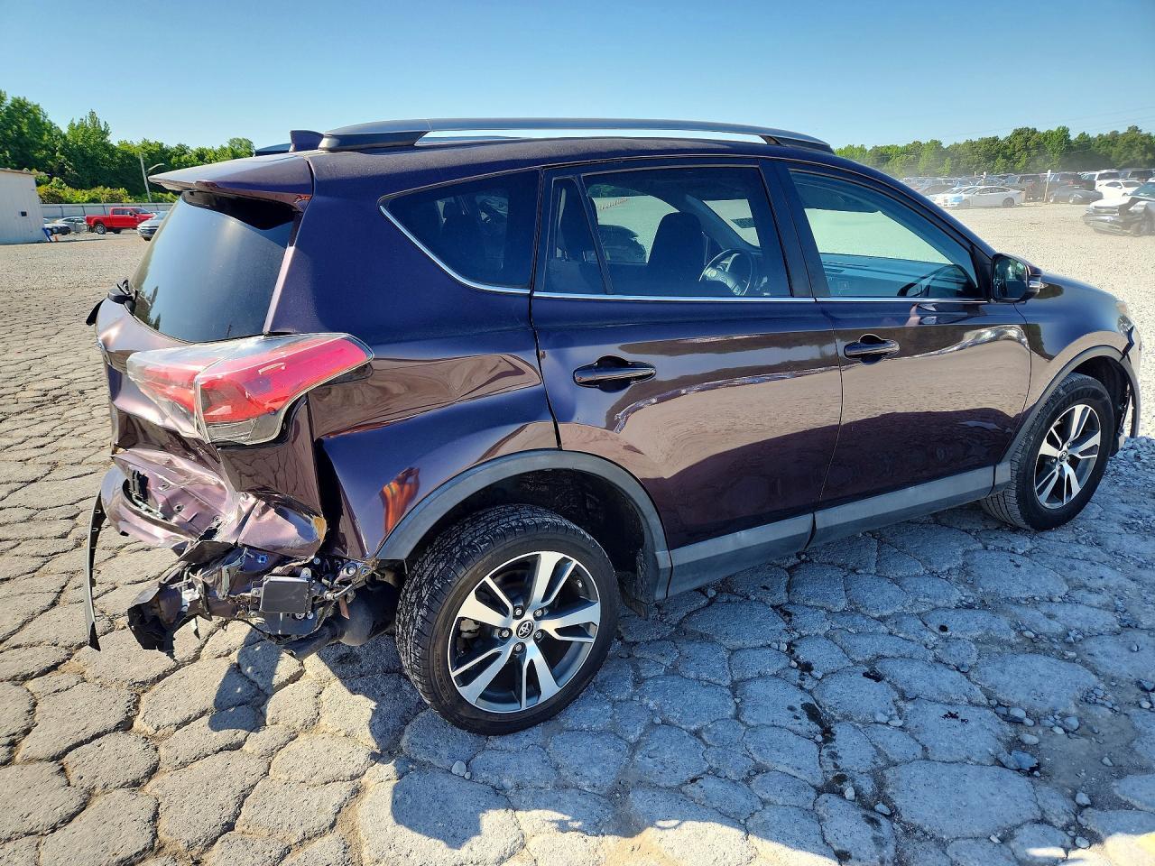2018 Toyota Rav4 Xle - Image 3