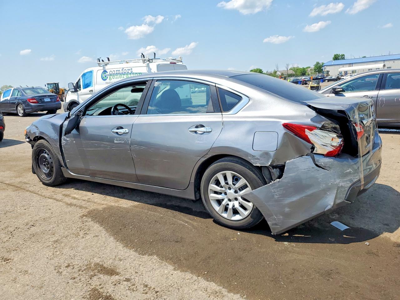 2016 Nissan Altima 2.5 S - Фото 2
