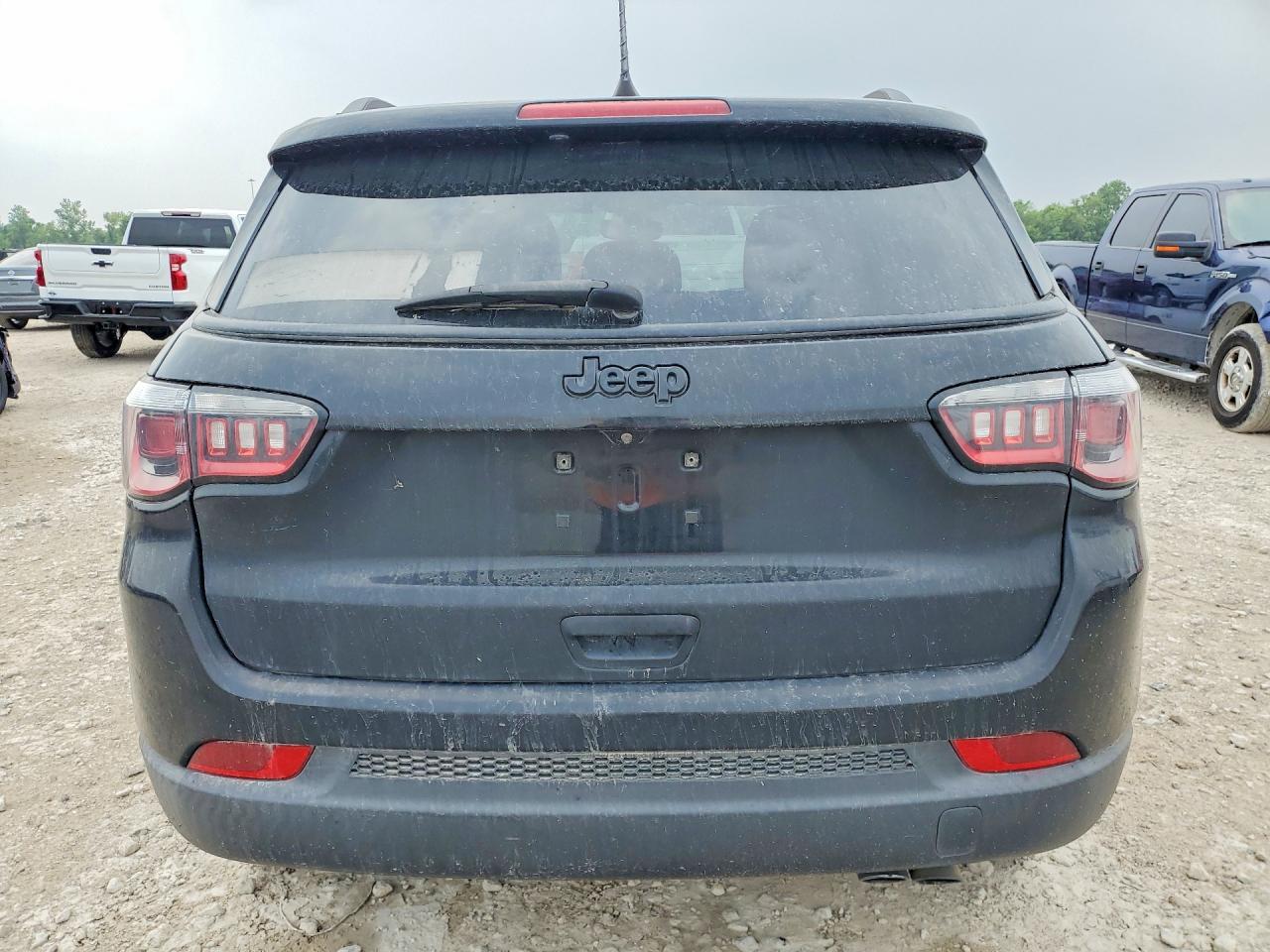 2019 Jeep Compass Latitude - Image 6