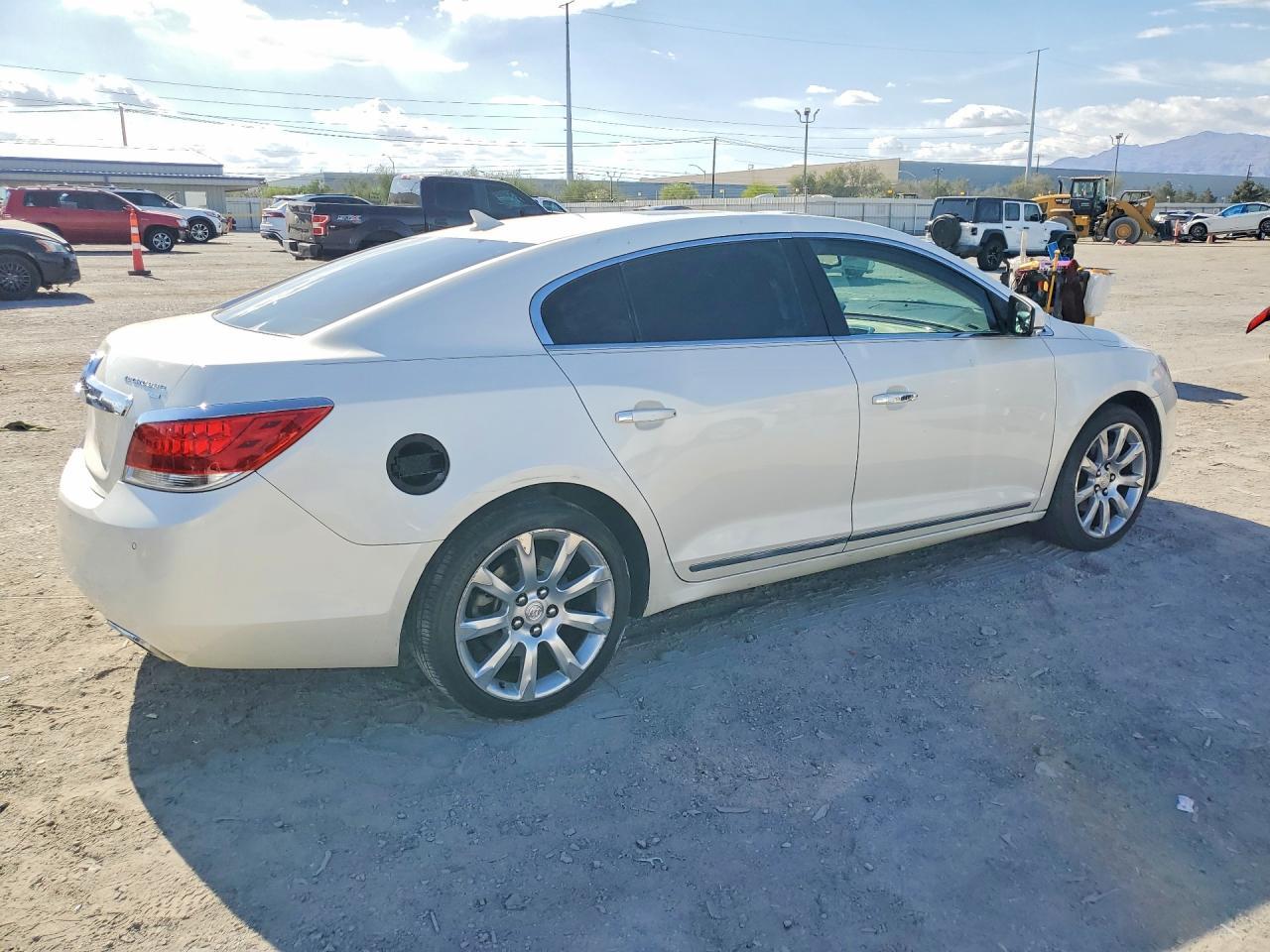 2010 Buick Lacrosse - Image 3