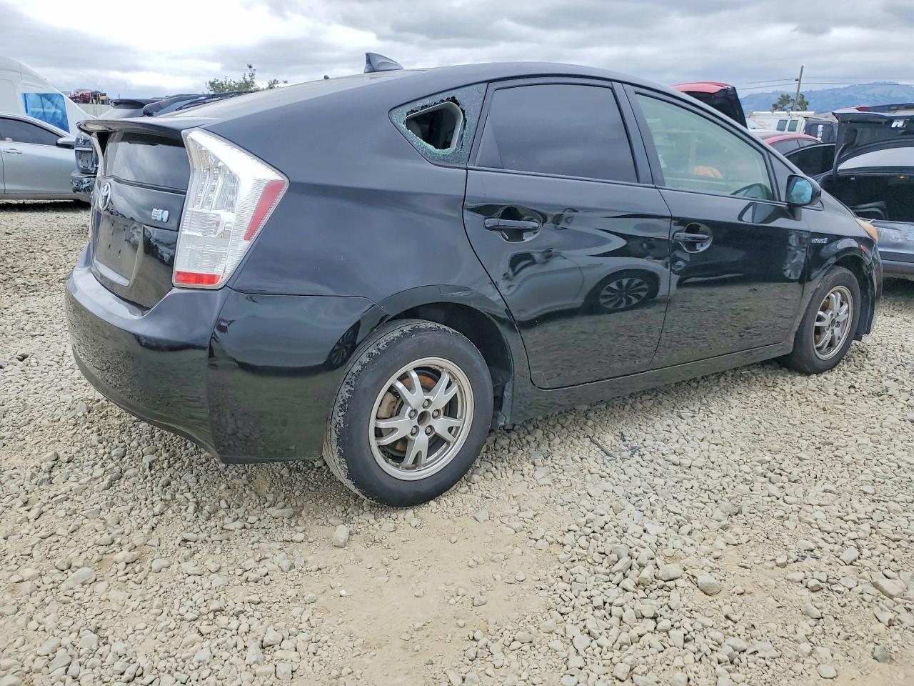2011 Toyota Prius Four - Image 3