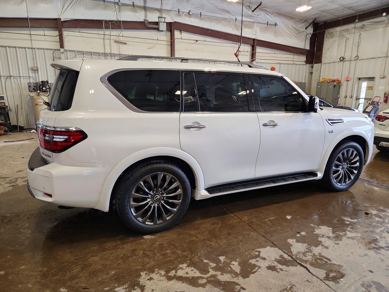 2021 Nissan Armada Platinum - Фото 3